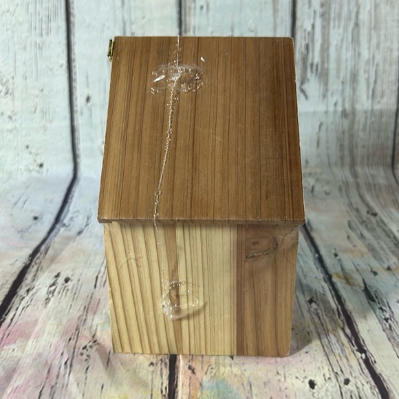 Bee / Bug Hotel - Picture 3 of 5